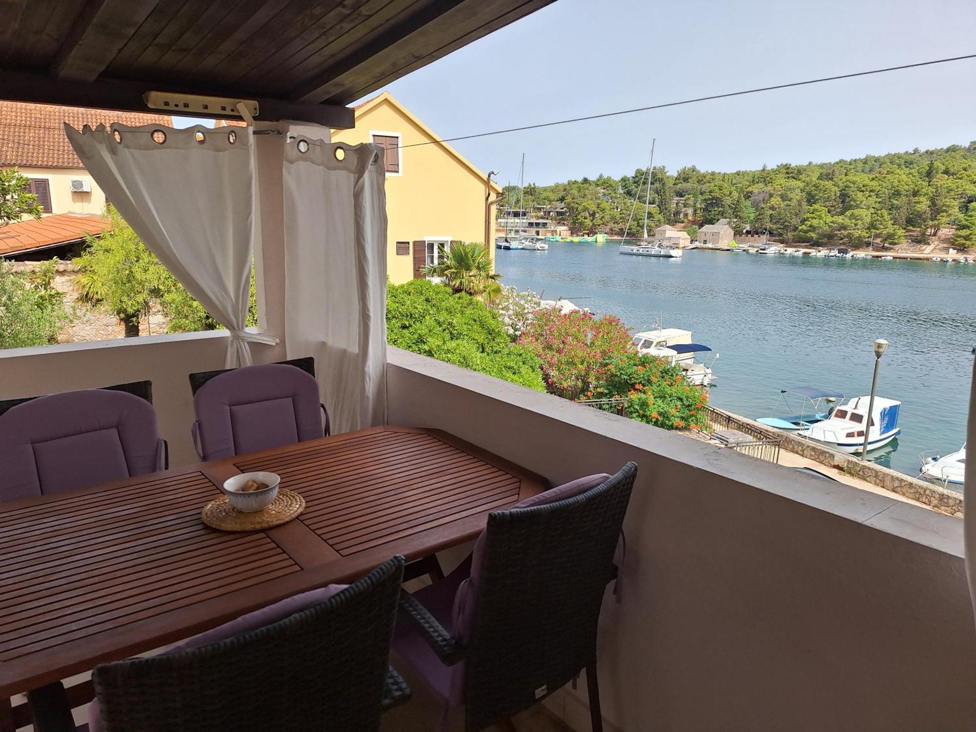 Two-Bedroom Apartment With Sea View,Big Terrase And Garden Старий Град Екстер'єр фото